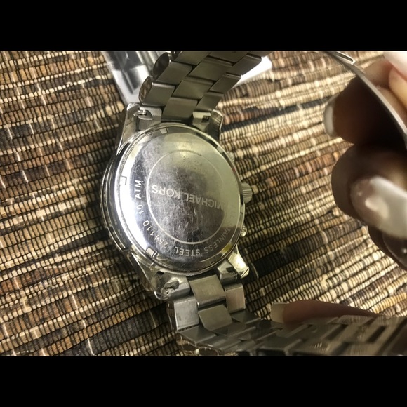 🍩Micheal Kors Watch🍩 - Picture 3 of 3